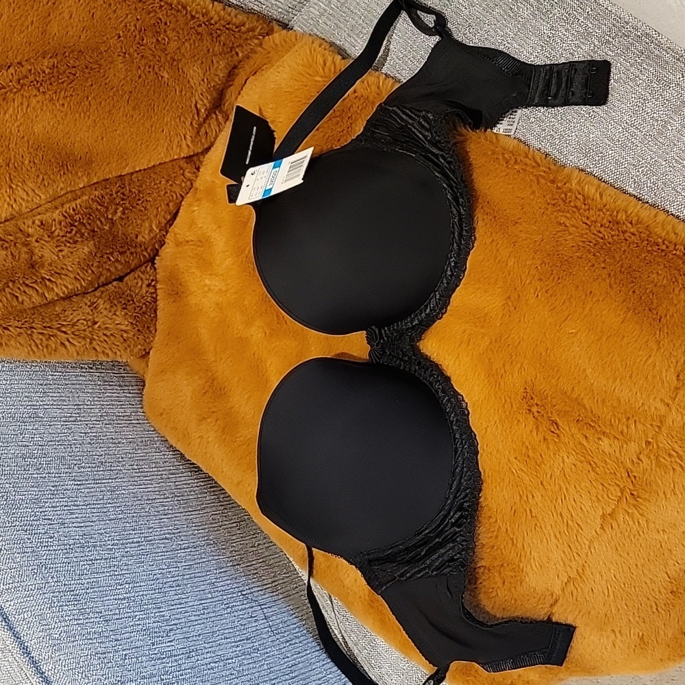 Wacoal Black 32DDD Bra